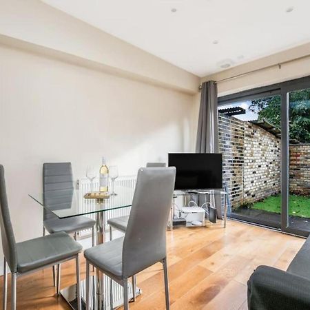 Pass The Keys Ealing Queen Of The Suburbs 2Bd Apartment ลอนดอน ภายนอก รูปภาพ