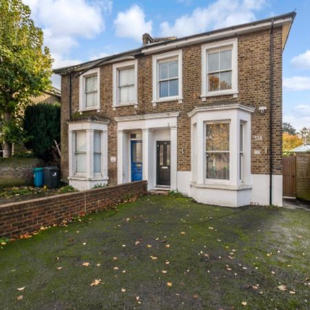 Pass The Keys Ealing Queen Of The Suburbs 2Bd Apartment ลอนดอน ภายนอก รูปภาพ